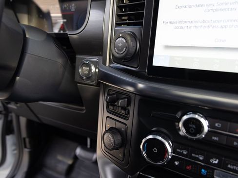 Used 2025 Ford F150 Lariat AWD/4WD image 28