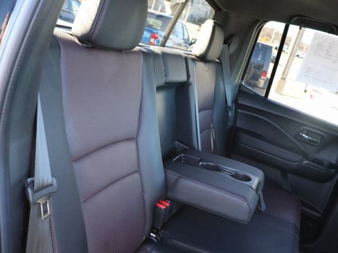 Certified 2021 Honda Ridgeline Black Edition image 12