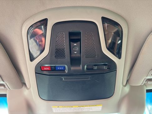 Used 2020 Subaru Outback Touring w/ Popular Package #2 image 16