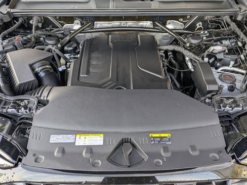 Used 2025 Audi Q5 Premium w/ Convenience Package image 22