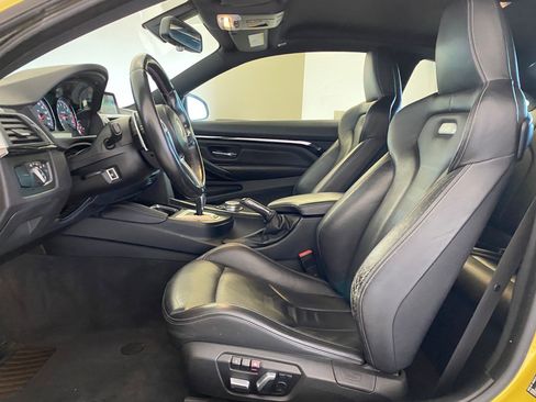 Used 2017 BMW M4 Coupe image 5