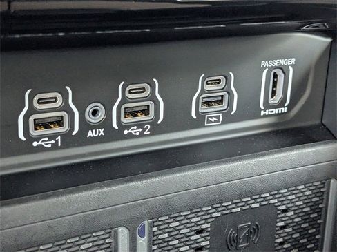 Certified 2025 RAM 2500 Limited image 22