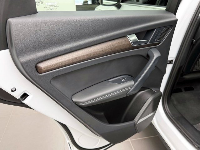 Certified 2023 Audi Q5 Premium Plus w/ Premium Plus Package AWD/4WD image 12