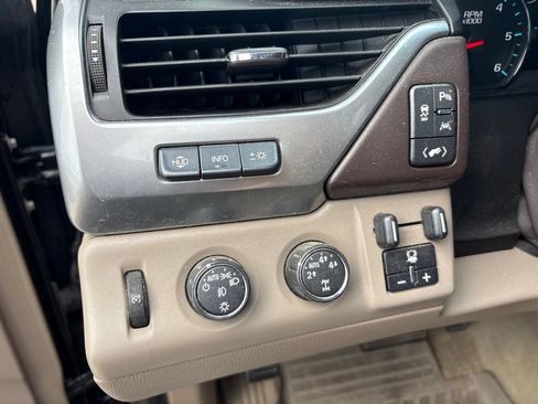 Used 2016 Chevrolet Suburban LTZ AWD/4WD image 16
