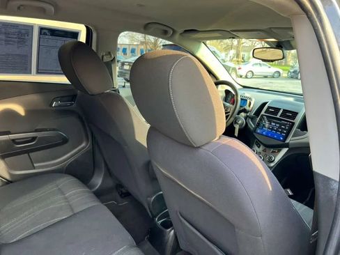 Used 2013 Chevrolet Sonic LT image 10