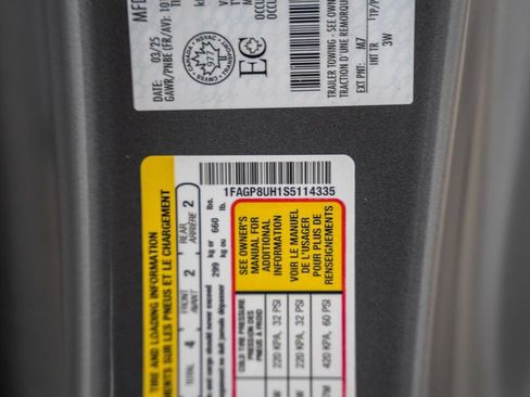 Used 2025 Ford Mustang Premium RWD image 29