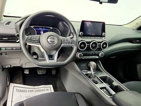 Used 2024 Nissan Sentra SV FWD image 12