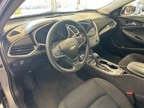 Used 2024 Chevrolet Malibu LT FWD image 19