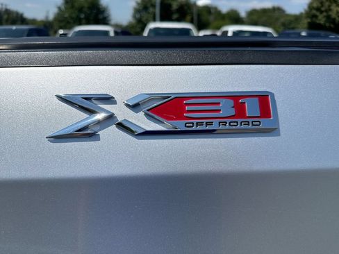 Used 2019 GMC Sierra 1500 SLT w/ SLT Premium Plus Package AWD/4WD image 27