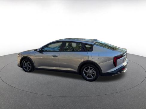 Used 2025 Kia K4 LXS image 10