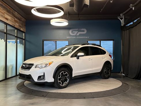Used 2017 Subaru Crosstrek 2.0i Premium AWD/4WD image 7