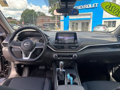 Used 2026 Nissan Altima 2.5 SV FWD image 12