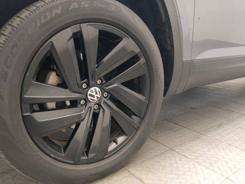 Used 2022 Volkswagen Atlas Cross Sport SE FWD image 31