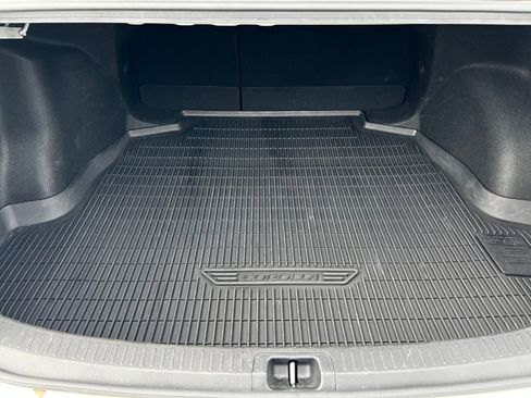 Used 2022 Toyota Corolla LE image 10