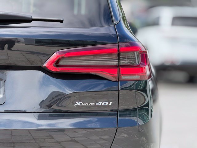 Used 2019 BMW X5 xDrive40i w/ Premium Package 2 AWD/4WD image 6