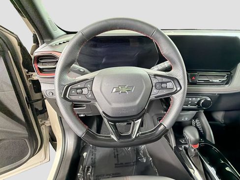Used 2026 Chevrolet TrailBlazer RS w/ Driver Confidence Package FWD image 13
