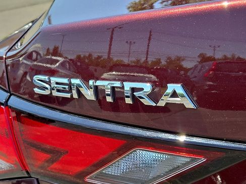 Used 2025 Nissan Sentra SV FWD image 31