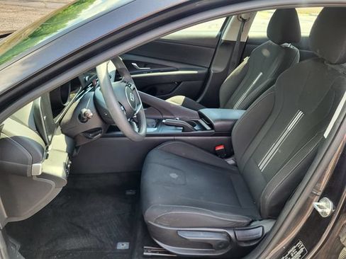Used 2022 Hyundai Elantra SEL FWD image 10