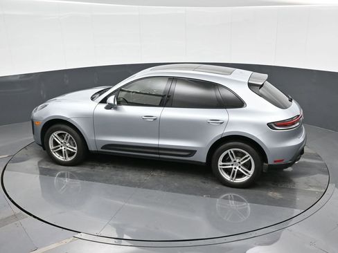 Certified 2022 Porsche Macan image 27