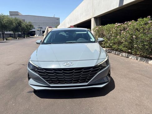Used 2023 Hyundai Elantra SEL FWD image 5