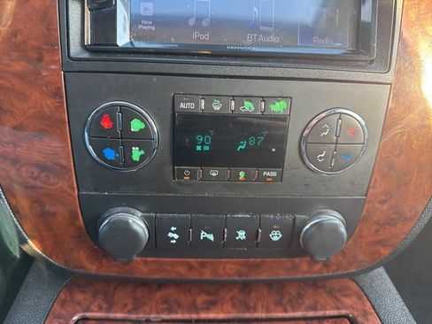 Used 2007 Chevrolet Suburban LTZ w/ LTZ Preferred Equipment Group image 22