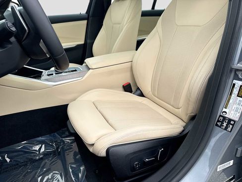 Certified 2025 BMW 330i xDrive Sedan w/ Premium Package AWD/4WD image 14
