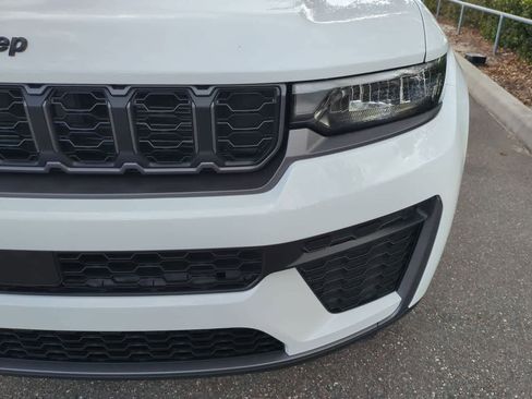 New 2026 Jeep Grand Cherokee Altitude AWD/4WD image 11