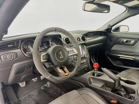 Used 2019 Ford Mustang Shelby GT350 w/ Technology Package RWD image 4