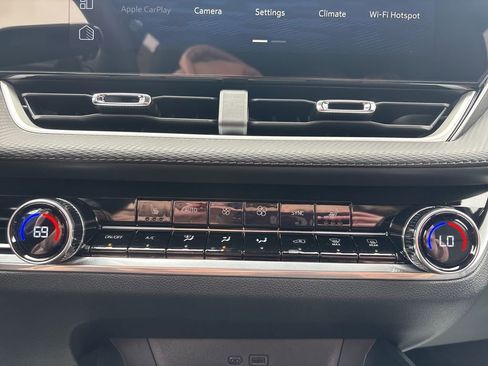 New 2026 Chevrolet Equinox LT w/ Convenience Package II image 17