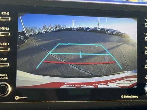 Used 2022 Toyota C-HR XLE image 18