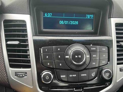 Used 2016 Chevrolet Cruze LT FWD image 16