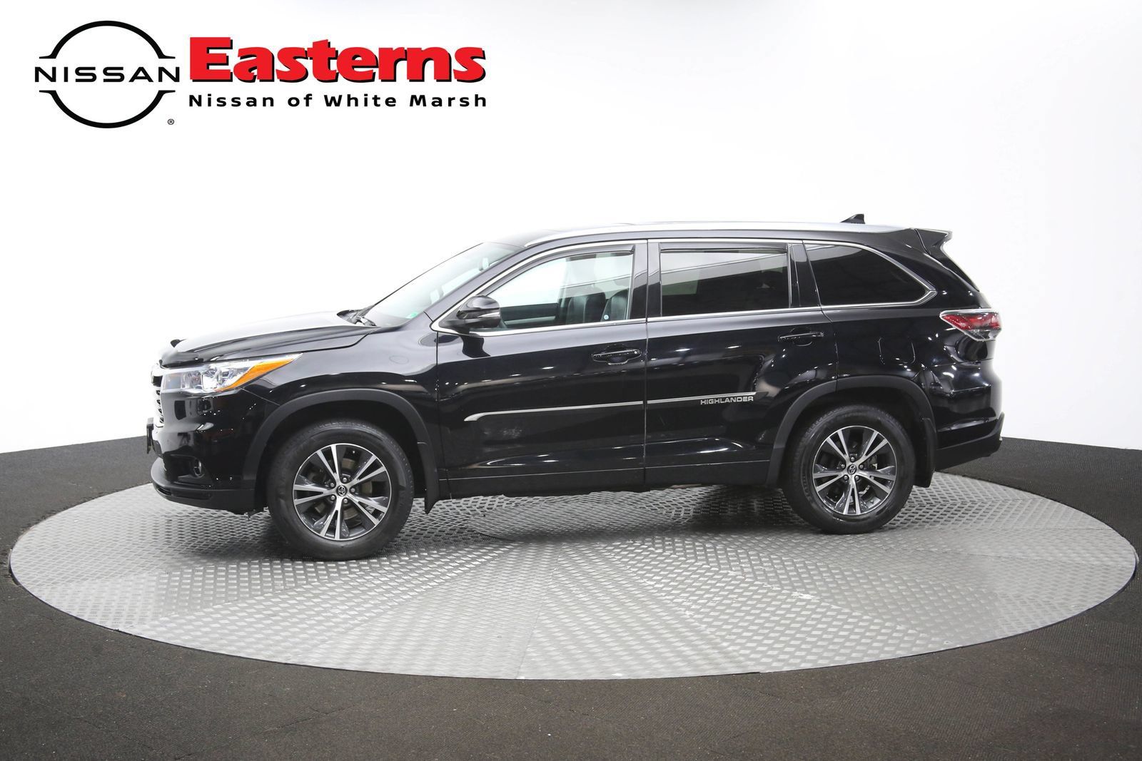 Used 2016 Toyota Highlander XLE AWD/4WD image 56