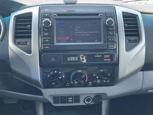 Used 2013 Toyota Tacoma PreRunner w/ SR5 Pkg RWD image 13