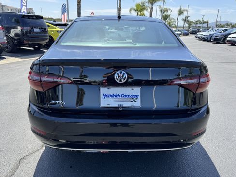Used 2019 Volkswagen Jetta S w/ Driver Assistance Package FWD image 9