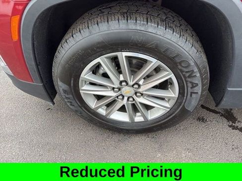 Used 2023 Chevrolet Traverse LT image 47