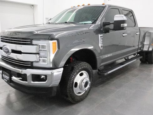 Used 2017 Ford F350 Lariat w/ Lariat Ultimate Package image 7