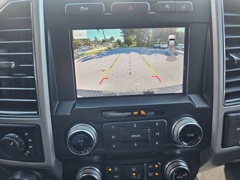 Used 2020 Ford F150 Lariat w/ Equipment Group 502A Luxury image 22