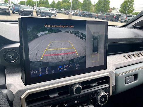 Used 2024 Toyota Tacoma 4x4 Double Cab Hybrid image 19