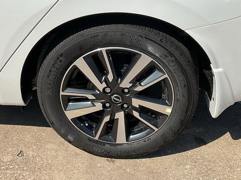 New 2025 Nissan Versa SV w/ Trunk Package image 8