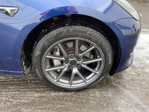 Used 2018 Tesla Model 3 Mid Range image 40