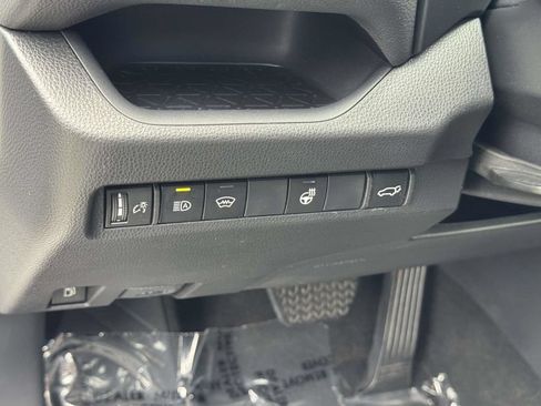 Used 2023 Toyota RAV4 XSE w/ XSE Grade Weather Package AWD/4WD image 20