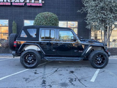 Used 2018 Jeep Wrangler Unlimited Rubicon image 23