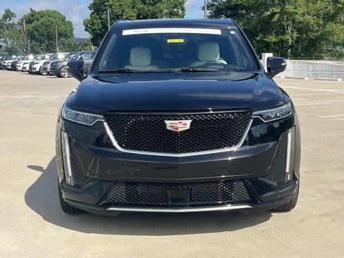 Certified 2023 Cadillac XT6 Sport w/ Technology Package AWD/4WD image 8