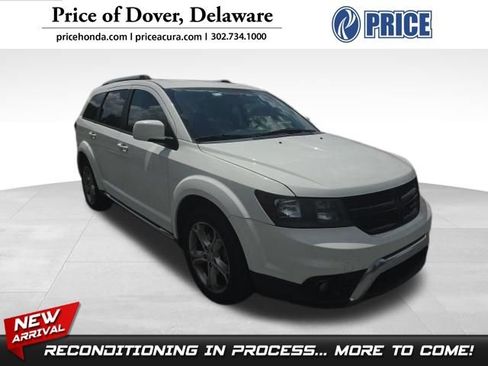 Used 2017 Dodge Journey Crossroad FWD image 1
