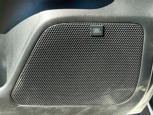 Used 2022 Toyota Tacoma TRD Off-Road image 18