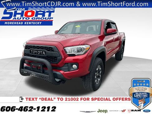 Used 2017 Toyota Tacoma TRD Off-Road image 1