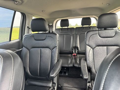 Used 2022 Jeep Grand Cherokee L Limited image 16