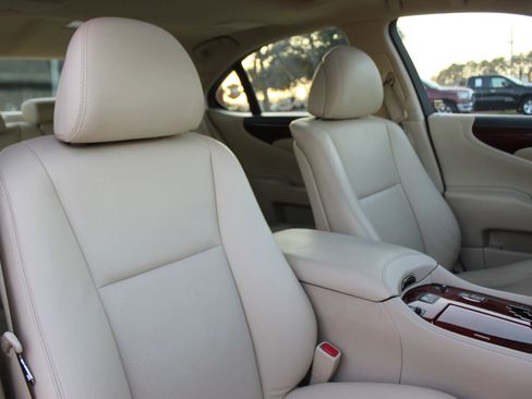 Used 2011 Lexus LS 460 w/ Luxury Value Edition image 31