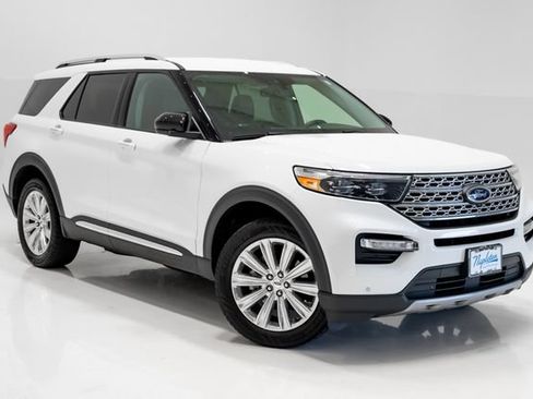 Used 2022 Ford Explorer Limited AWD/4WD image 6