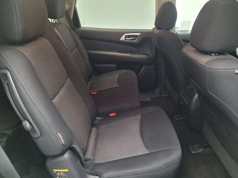 Used 2020 Nissan Pathfinder SV FWD image 19